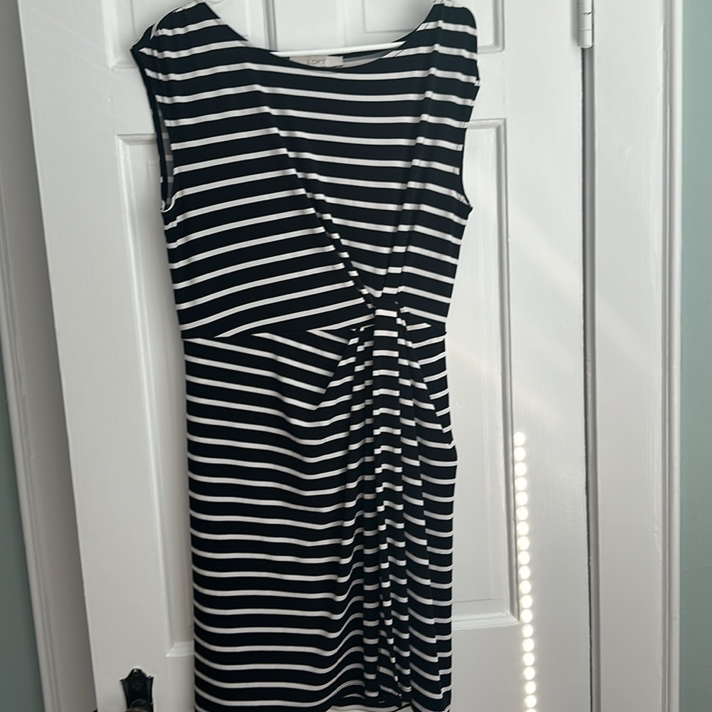 LOFT stripped dress, white and black, size medium, like new